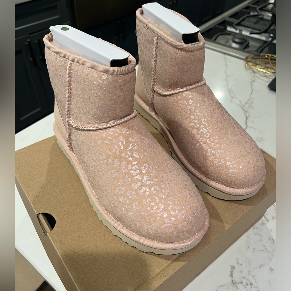 New UGG classic PINK Mini snow leopard boots size 9
